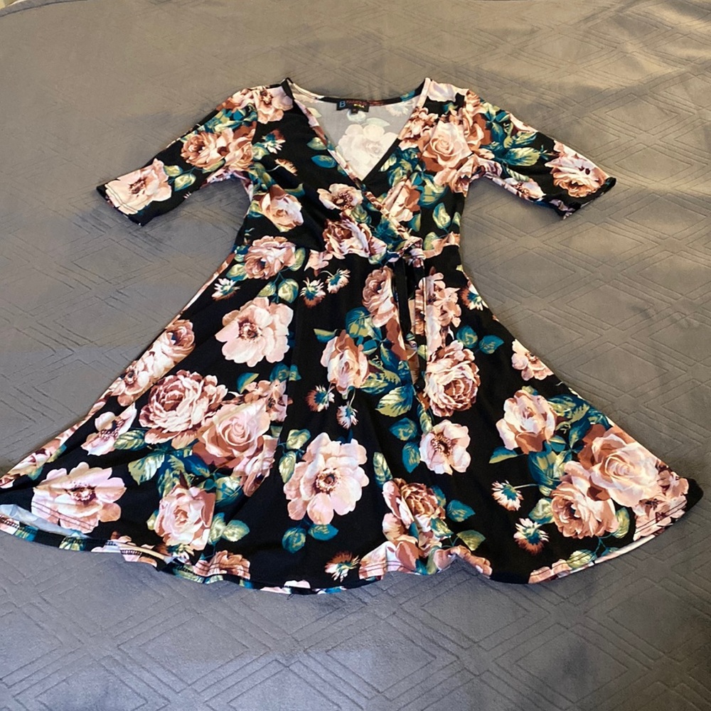 BEAUTIFUL light floral dress